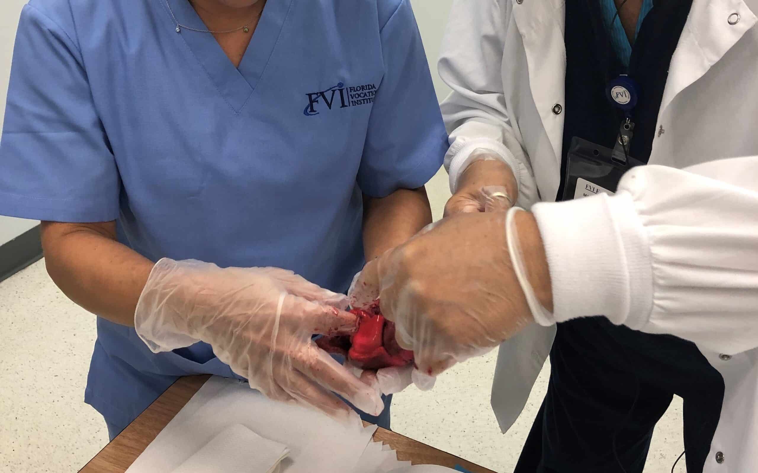 Asistente Médico En Un Supervisor Post Image