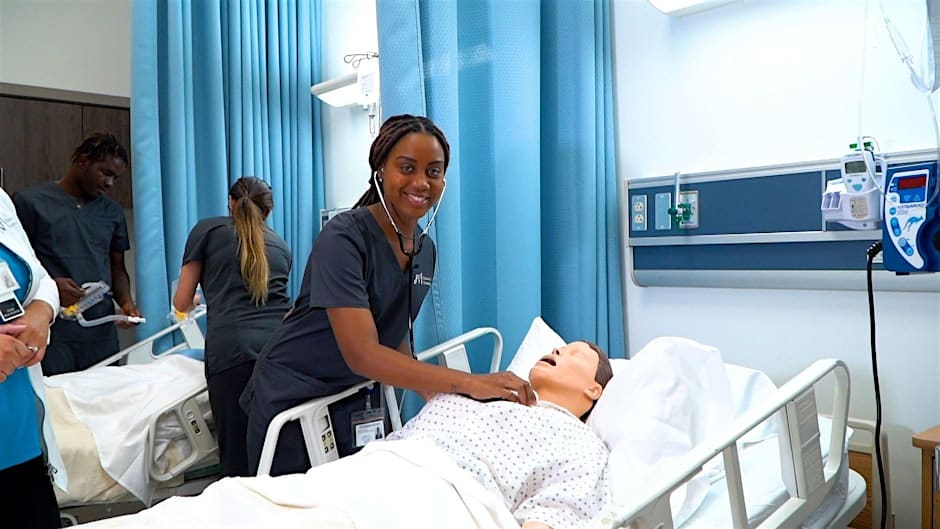 asn nursing program information miami campus tour - fvi nursing student in simulation